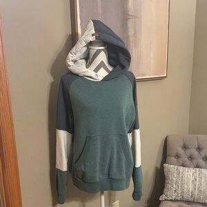 Wanakome Colorblock Hoodie with Pockets